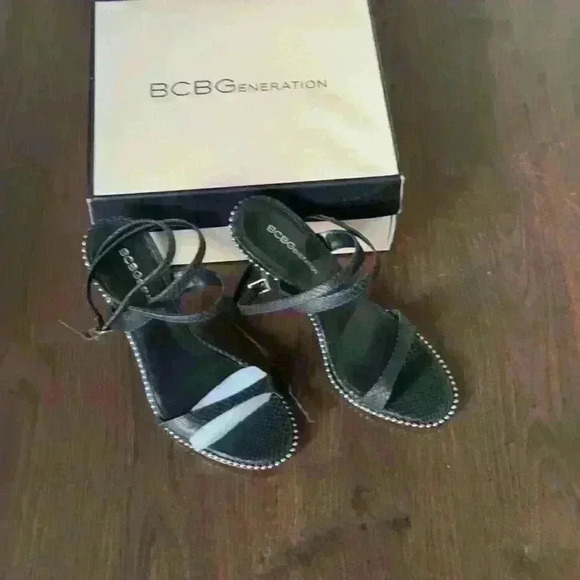 BCBGENERATION Jilma Ankle Strap Sandal color black size 8.5 - Picture 2 of 6